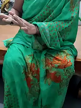 Januhot18 online show from 01.06.25