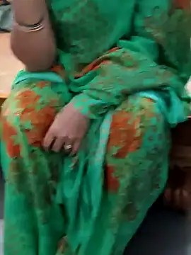 Januhot18 online show from 01.06.25