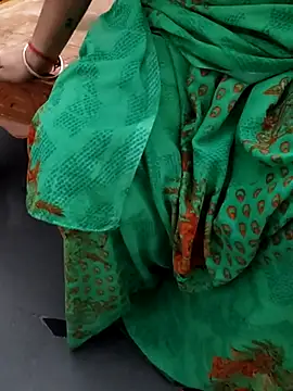 Januhot18 online show from 02.14.25