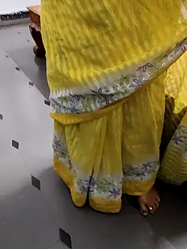 Januhot18 online show from 02.17.25