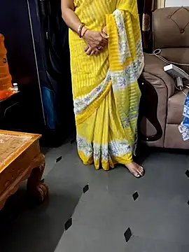 Januhot18 online show from 02.18.25