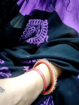 Januhot18 online show from 02.25.25