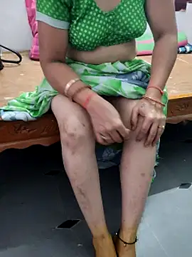 Snapshot of Januhot18 chatting on 02.27.25 Januhot18 online show from 02.27.25