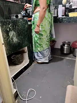 Januhot18 online show from 02.27.25