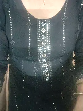 Januhot18 online show from 11.16.25