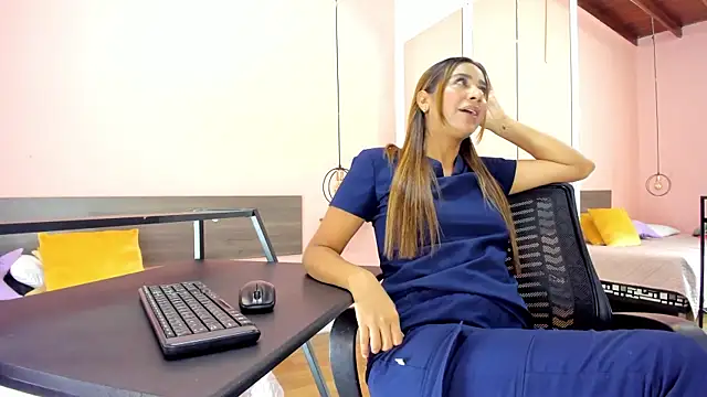 Alana Suares1 online show from 01.05.26