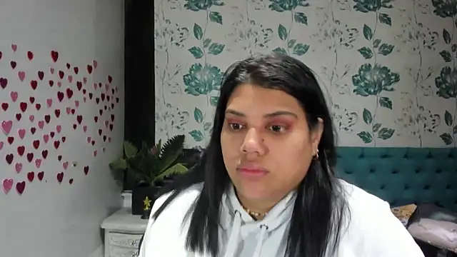 Snapshot of LindaBreeS chatting on 03.05.25 LindaBreeS online show from 03.05.25