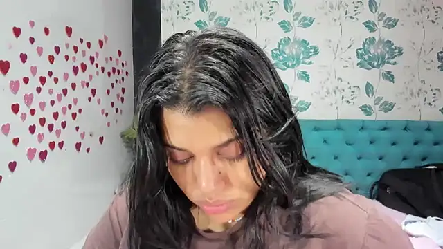 Snapshot of LindaBreeS chatting on 03.05.25 LindaBreeS online show from 03.05.25