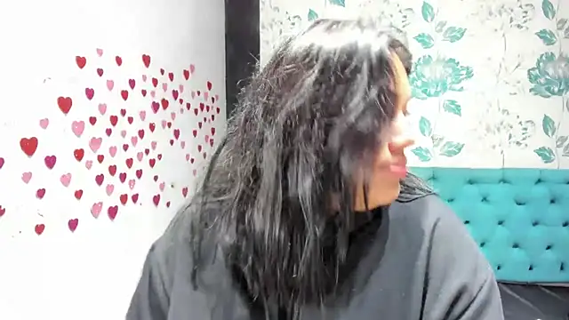 Snapshot of LindaBreeS chatting on 03.07.25 LindaBreeS online show from 03.07.25