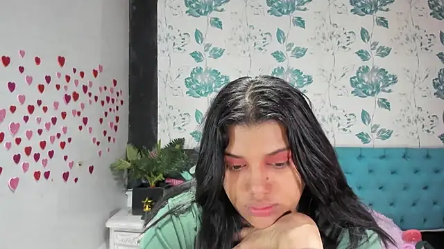 Snapshot of LindaBreeS chatting on 03.11.25 LindaBreeS online show from 03.11.25