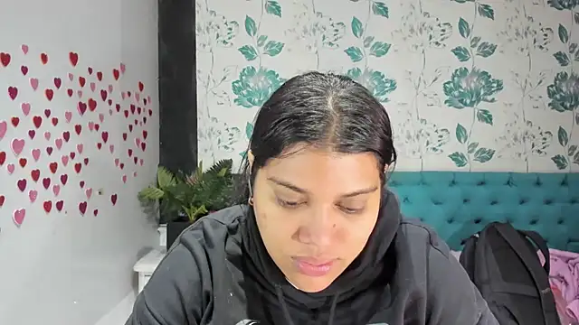 Snapshot of LindaBreeS chatting on 03.12.25 LindaBreeS online show from 03.12.25