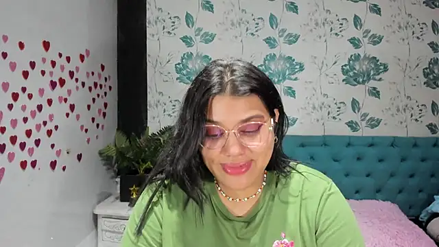 Snapshot of LindaBreeS chatting on 03.15.25 LindaBreeS online show from 03.15.25