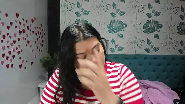 Snapshot of LindaBreeS chatting on 03.18.25 LindaBreeS online show from 03.18.25