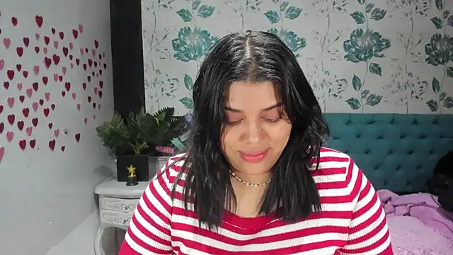 Snapshot of LindaBreeS chatting on 03.18.25 LindaBreeS online show from 03.18.25