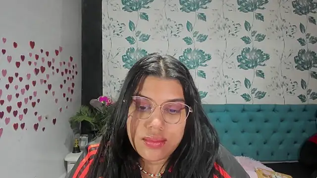 Snapshot of LindaBreeS chatting on 03.20.25 LindaBreeS online show from 03.20.25