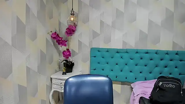 Snapshot of LindaBreeS chatting on 10.01.25 LindaBreeS online show from 10.01.25