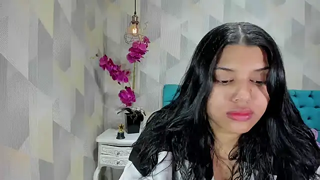 Snapshot of LindaBreeS chatting on 10.07.25 LindaBreeS online show from 10.07.25