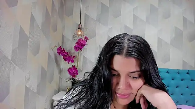 Snapshot of LindaBreeS chatting on 10.09.25 LindaBreeS online show from 10.09.25