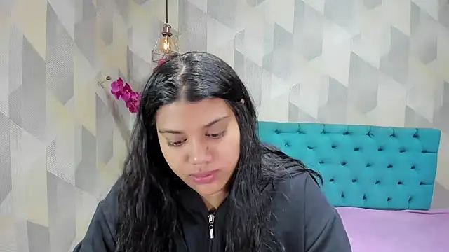 Snapshot of LindaBreeS chatting on 10.14.25 LindaBreeS online show from 10.14.25