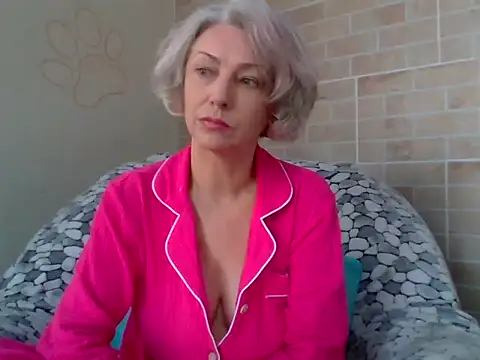 Lorie Carrie online show from 09.19.25