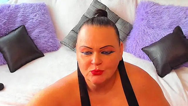 Snapshot of MilanaBiegert chatting on 09.14.25 MilanaBiegert online show from 09.14.25