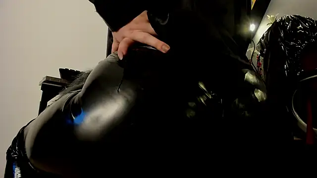 almma shy online show from 02.12.25