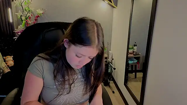 almma shy online show from 10.04.25