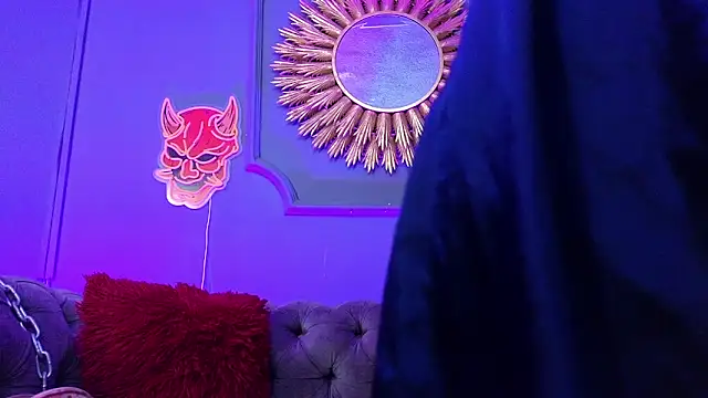 Julieta Russell online show from 02.24.25