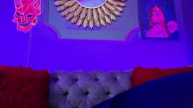 Julieta Russell online show from 03.11.25