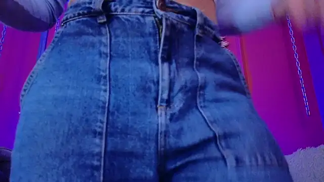 Julieta Russell online show from 04.14.26