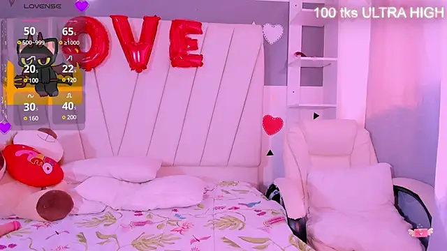 laurem-paulette online show from 03.06.25