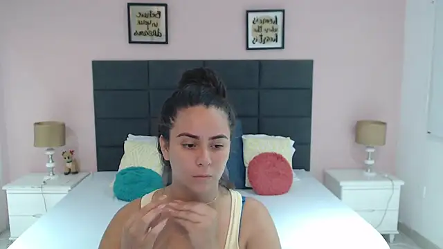 Snapshot of MadisonJenner chatting on 01.15.25 MadisonJenner online show from 01.15.25