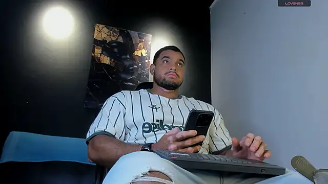 Snapshot of Big_furry_bear13 chatting on 06.19.26 Big furry bear13 online show from 06.19.26