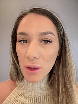 Snapshot of HotXMom chatting on 01.21.25 HotXMom online show from 01.21.25