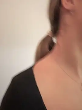 Snapshot of HotXMom chatting on 02.07.25 HotXMom online show from 02.07.25