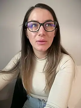 Snapshot of HotXMom chatting on 01.17.26 HotXMom online show from 01.17.26