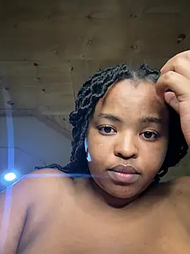 Linahlove online show from 02.26.25