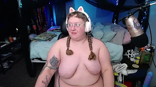 FatVeronica online show from 02.20.25