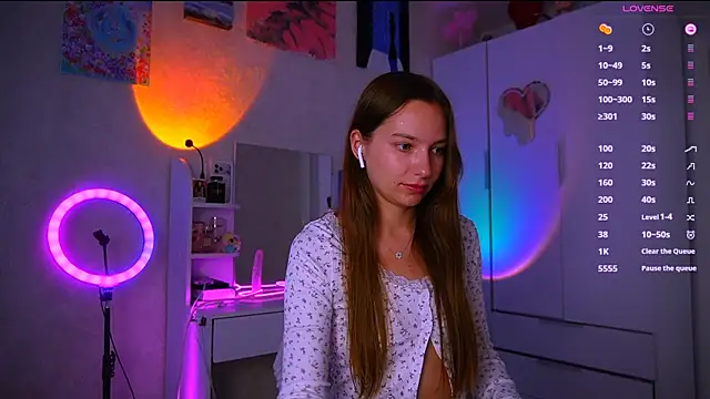 soffy  kisss online show from 07.06.26