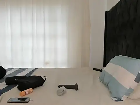 Ass-Queen online show from 11.18.25