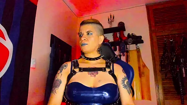 Snapshot of DominatrixBlue chatting on 01.17.25 DominatrixBlue online show from 01.17.25