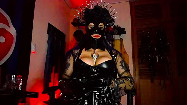 Snapshot of DominatrixBlue chatting on 01.24.25 DominatrixBlue online show from 01.24.25