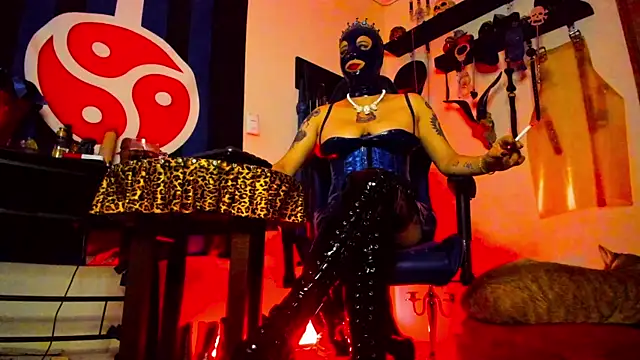 Snapshot of DominatrixBlue chatting on 02.07.25 DominatrixBlue online show from 02.07.25