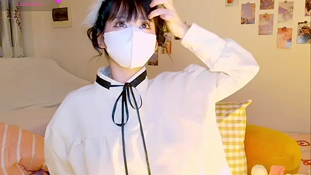 Snapshot of Embez-Damdang chatting on 12.30.24 Embez-Damdang online show from 12.30.24