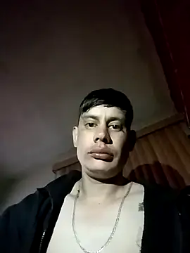 Snapshot of chicovergudo27 chatting on 11.17.25 chicovergudo27 online show from 11.17.25