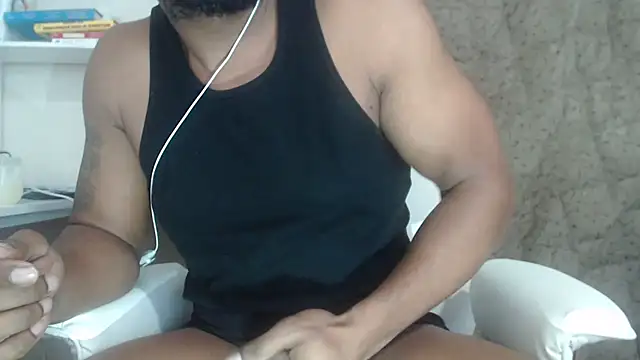 Snapshot of Tecsavy chatting on 12.20.25 Tecsavy online show from 12.20.25