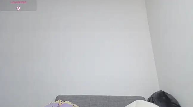 Snapshot of _NOA-chan_ chatting on 02.15.25  NOA-chan  online show from 02.15.25