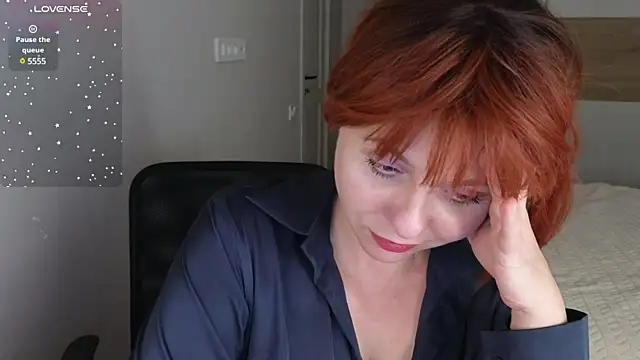 Snapshot of Gray_swann chatting on 01.13.25 Gray swann online show from 01.13.25