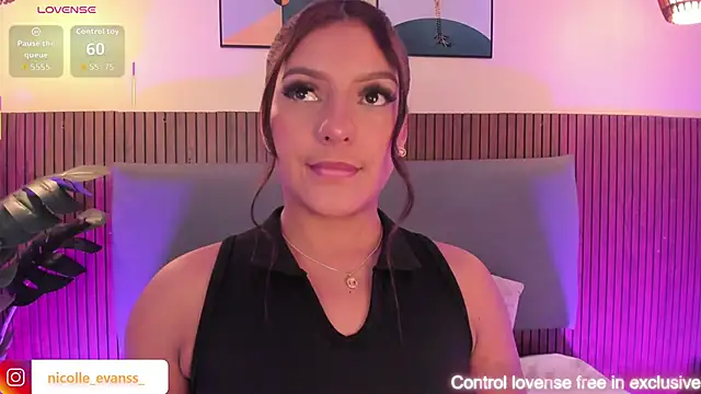 NicolleeEvanss online show from 03.26.26