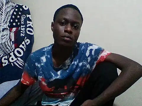 Snapshot of sexy4348 chatting on 11.04.25 sexy4348 online show from 11.04.25